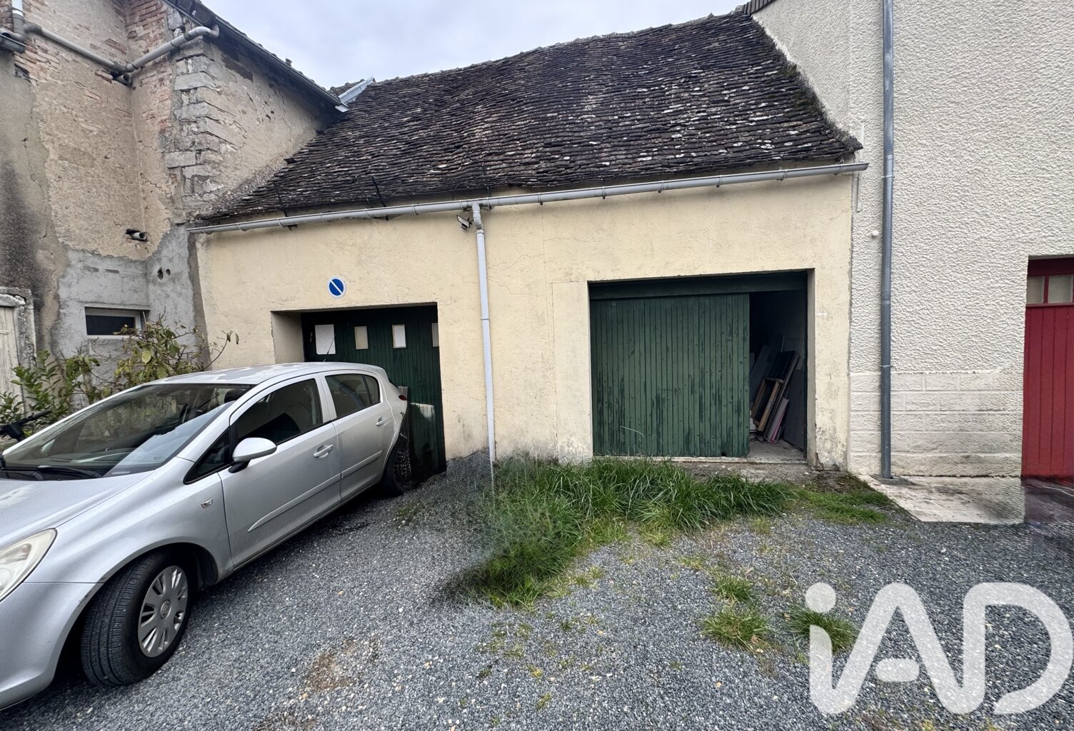 Vente Garage 60 m&sup2; — photo 1