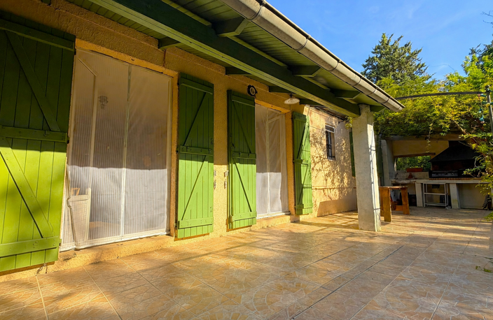 Villa sur les hauteurs avec dépendances — photo 5