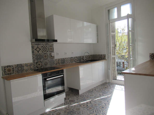 APPARTEMENT TYPE 2 BIS AVEC VUE ET BALCON — photo du bien