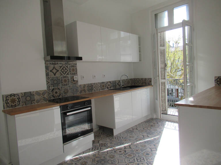 APPARTEMENT TYPE 2 BIS AVEC VUE ET BALCON — photo 1
