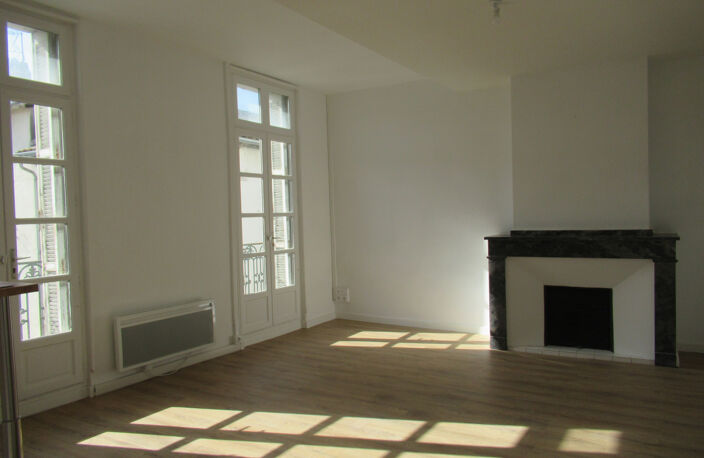 APPARTEMENT TYPE 2 BIS AVEC VUE ET BALCON — photo 2