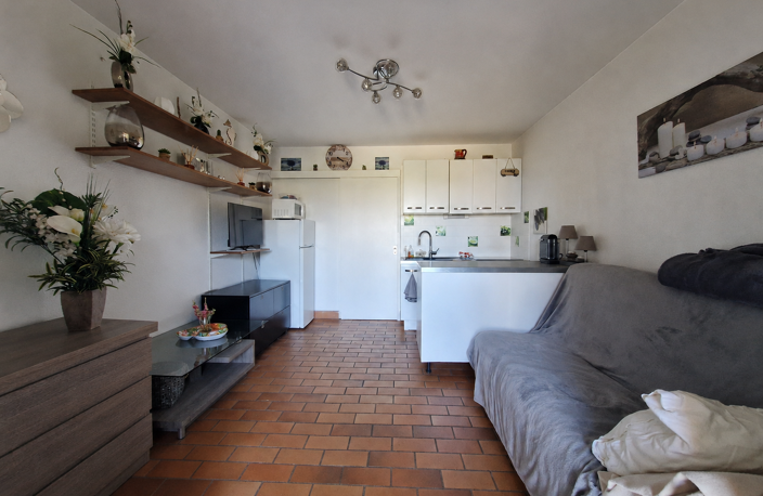 Appartement 2 pièces de 32m2 en rez de jardin et en front de — photo 2