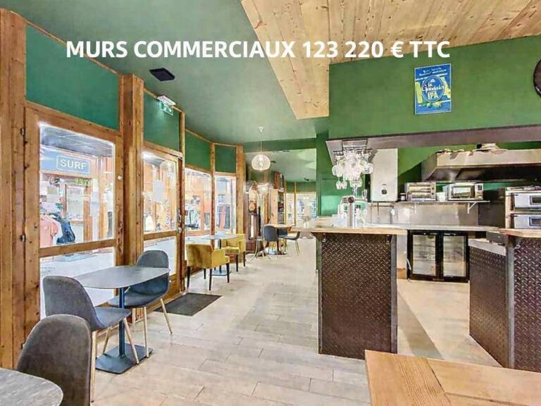 Vente murs commerciaux à usage de bar restaurant situé dans la galerie marchande des Glovettes (1000 appartements environ). Au pied des pistes. — photo 1