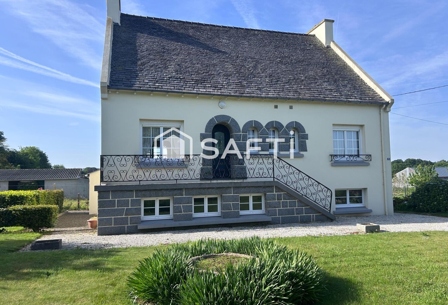 Maison proche commerces et écoles — photo 1