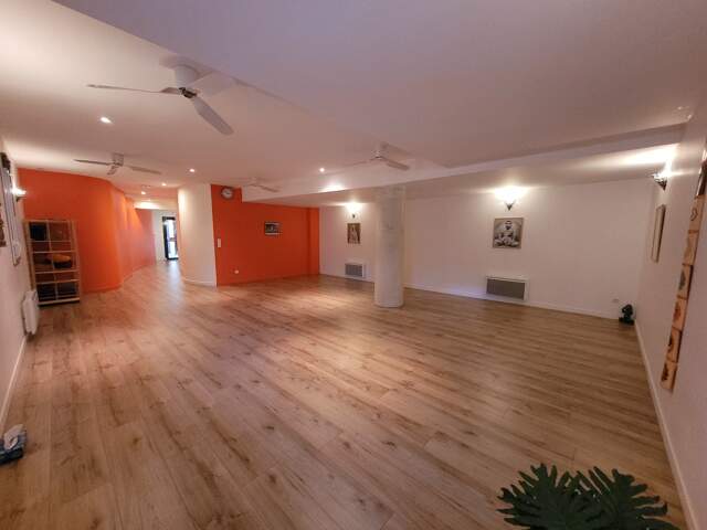 Local commercial — photo du bien