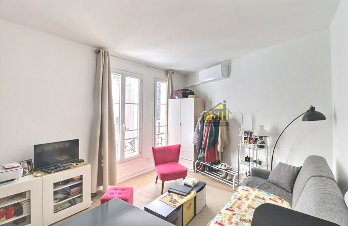 EXCLUSIVITE STI. Edgar Quinet Vavin. Joli studio de 21m2 en — photo 2