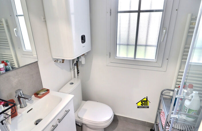 EXCLUSIVITE STI. Edgar Quinet Vavin. Joli studio de 21m2 en — photo 4