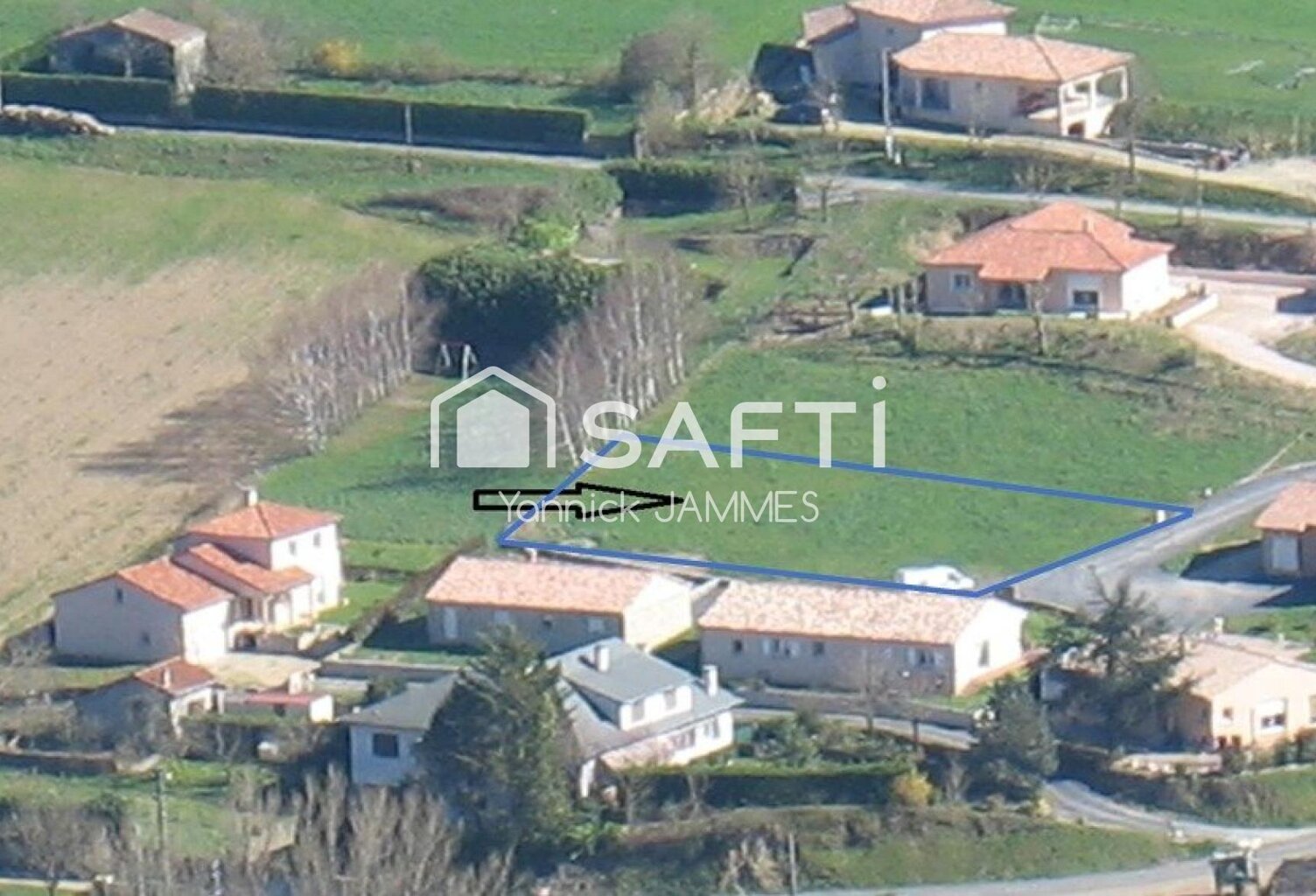 TERRAIN A BATIR DE 749M2 A FAYET — photo 1