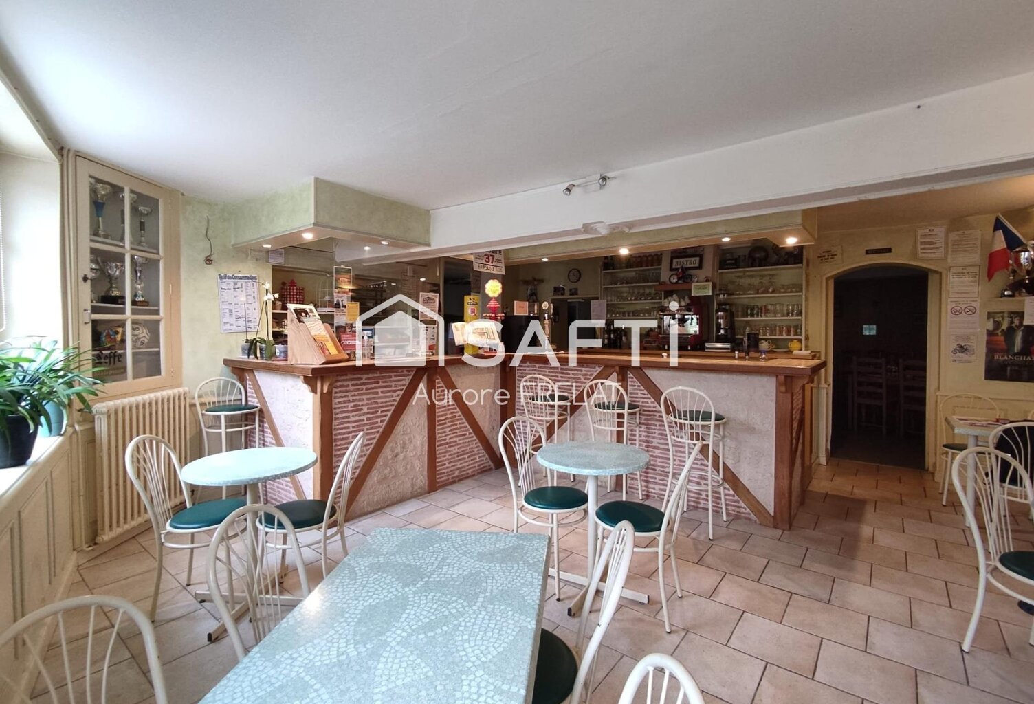Bar, restaurant "Le Milcent" — photo 1