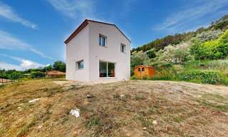 Maison 5 Pièces 90 m² à vendre à Vins-sur-Caramy (83170)