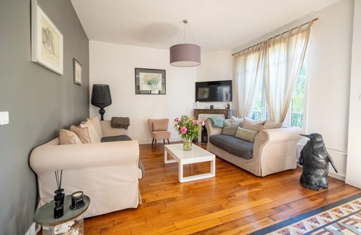 Jolie Meulière, plein centre, de 205 m² habitables — photo 5