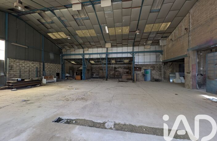 Vente Garage 572 m&sup2; — photo 3