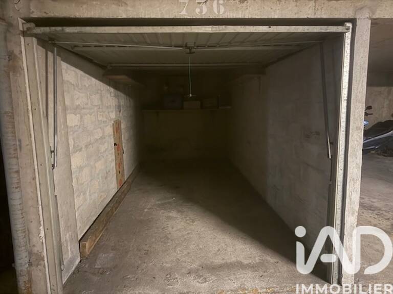 Vente Garage 12 m&sup2; — photo 1