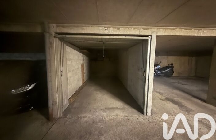 Vente Garage 12 m&sup2; — photo 2
