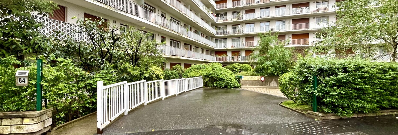 Garage  10 m² à vendre à Paris 15 (75015)