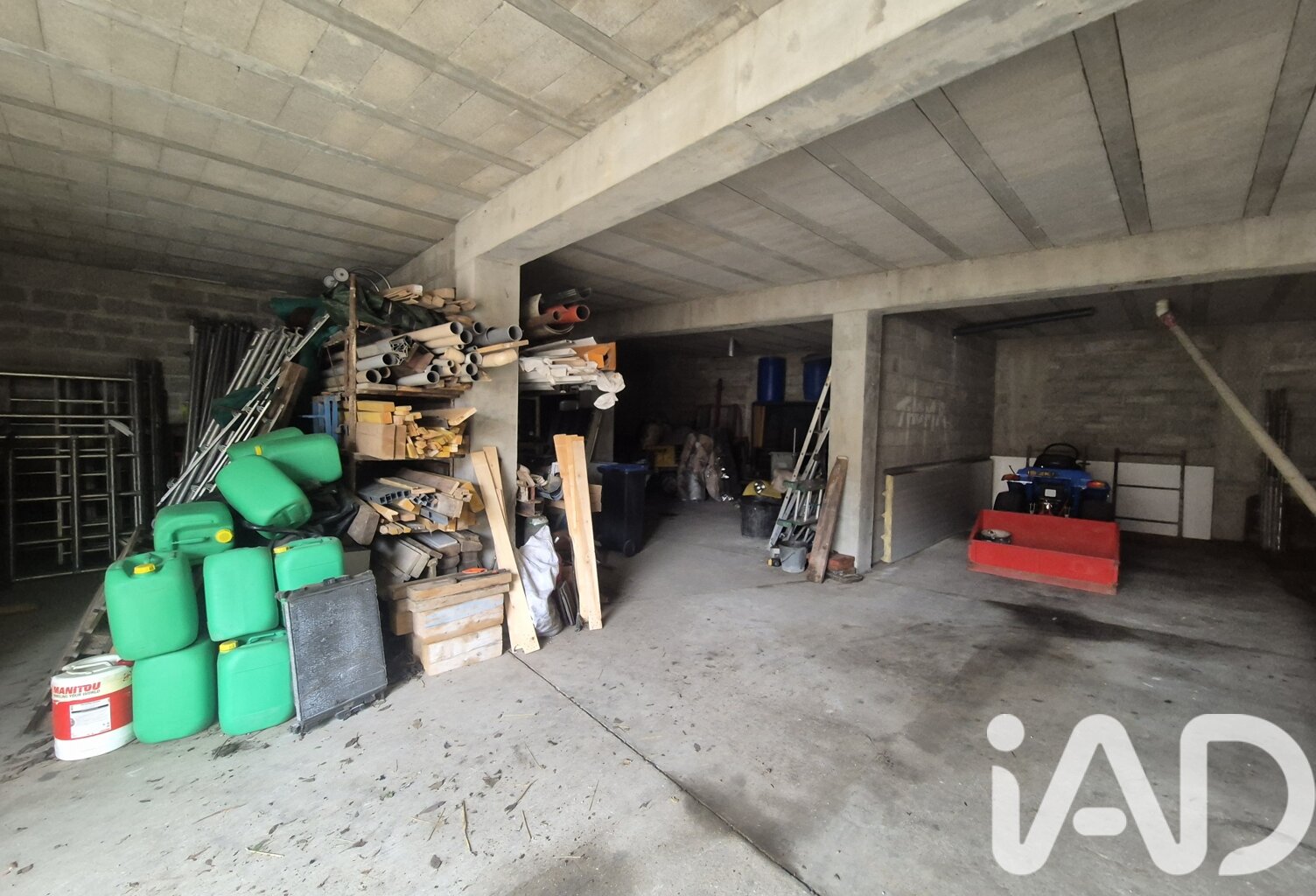 Vente Parking 260 m&sup2; — photo 1