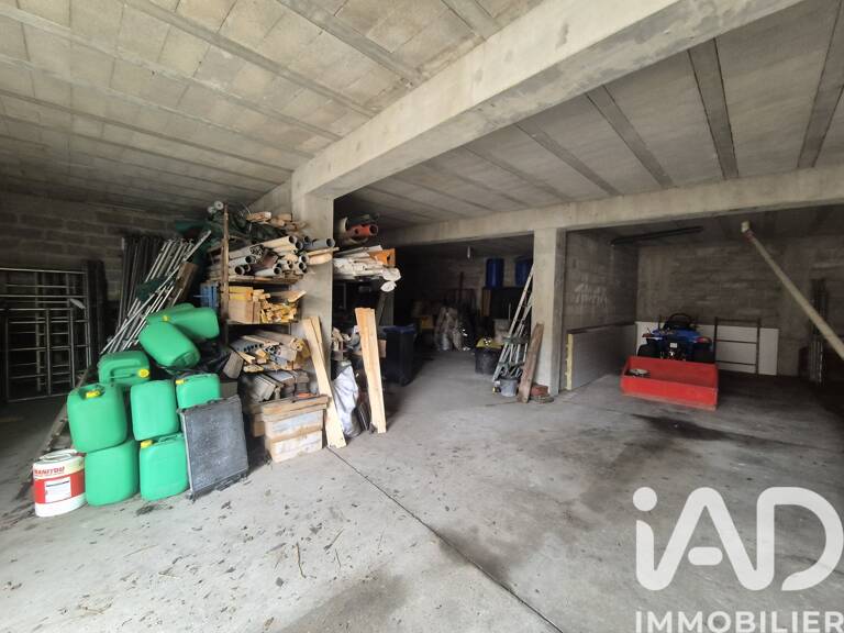 Vente Parking 260 m&sup2; — photo 1