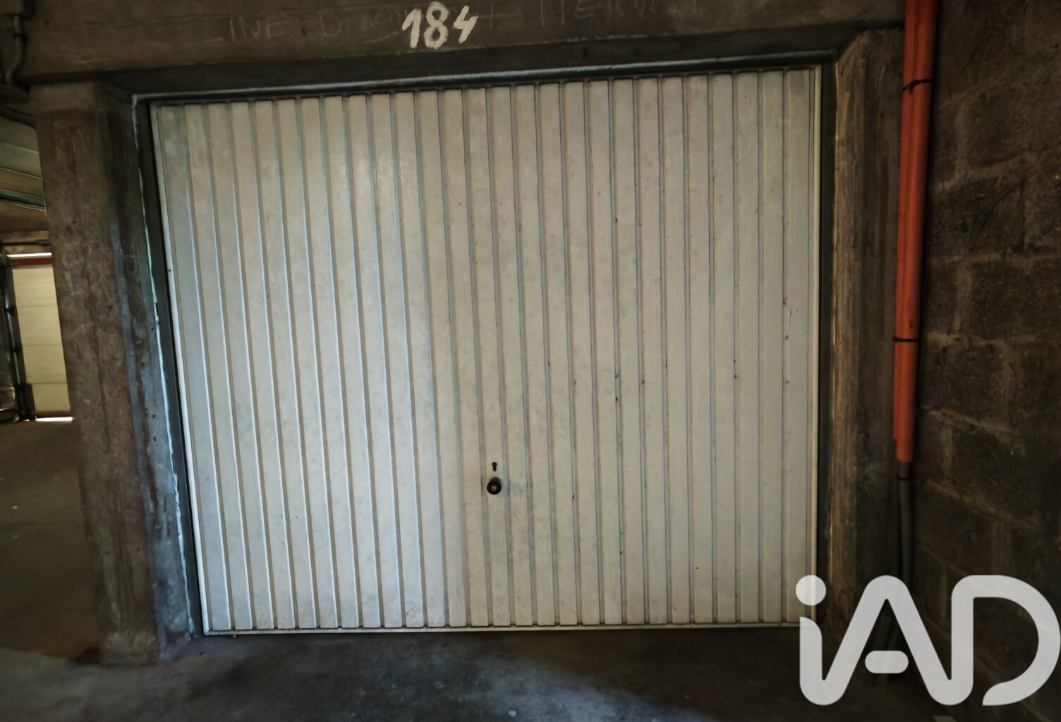 Vente Garage 14 m&sup2; — photo 1