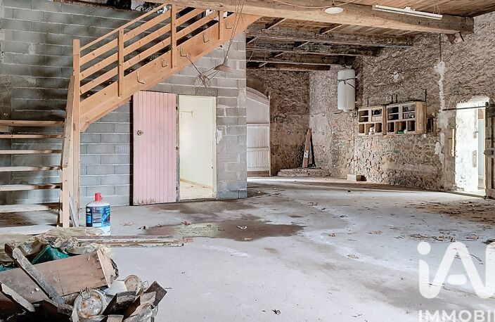 Vente Garage 300 m&sup2; — photo 2