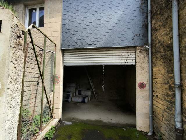 Vente Garage 75 m&sup2; — photo du bien