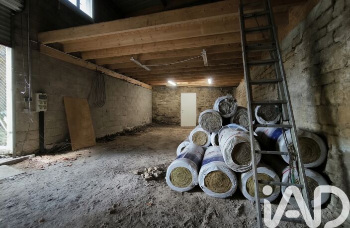 Vente Garage 75 m&sup2; — photo 2