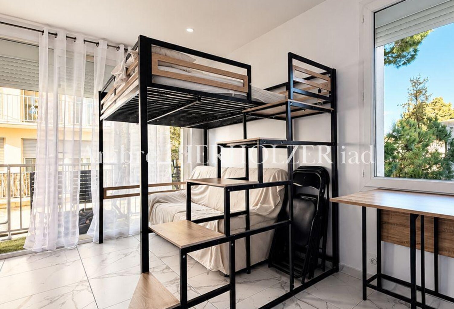 Vente Studio 1 pièce — photo 1