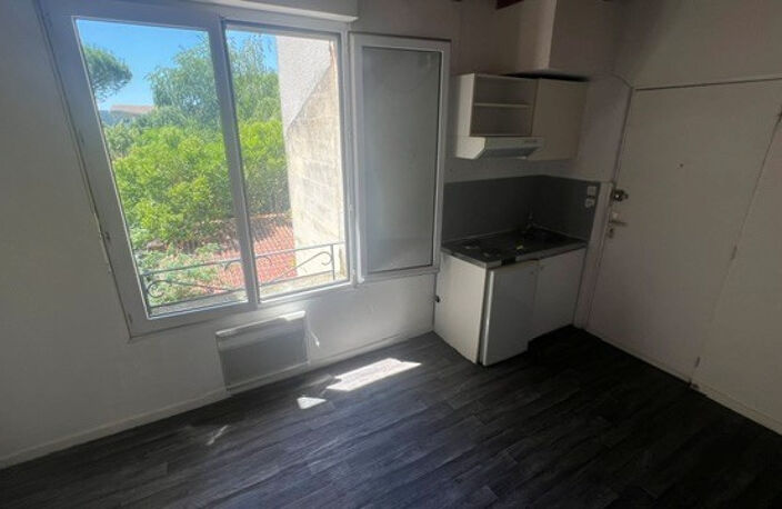 BORDEAUX CHARTRONS APPARTEMENT TYPE 2 EN DUPLEX — photo 3