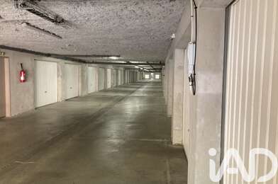 Garage  22000 €