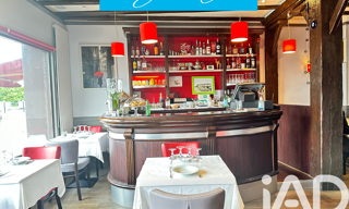 Commerce   m² à vendre à Le Mesnil-Saint-Denis (78320)