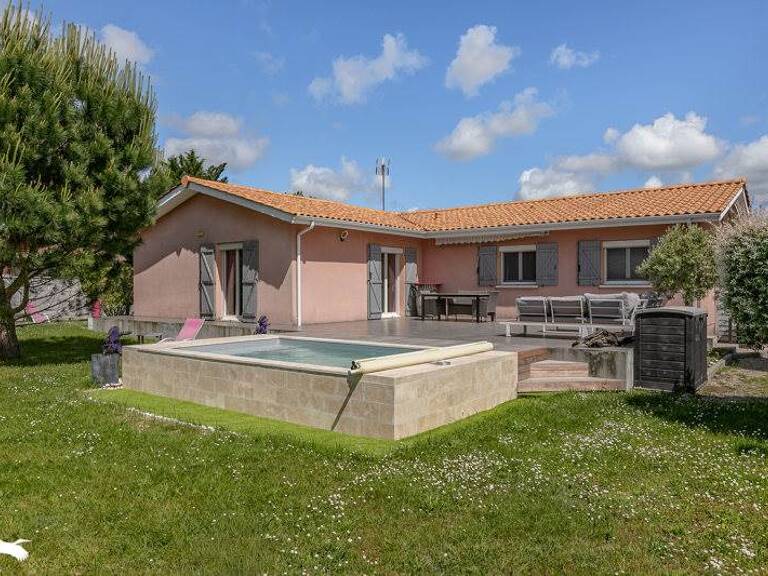 Maison de bourg de 6 pièces principales — photo 1