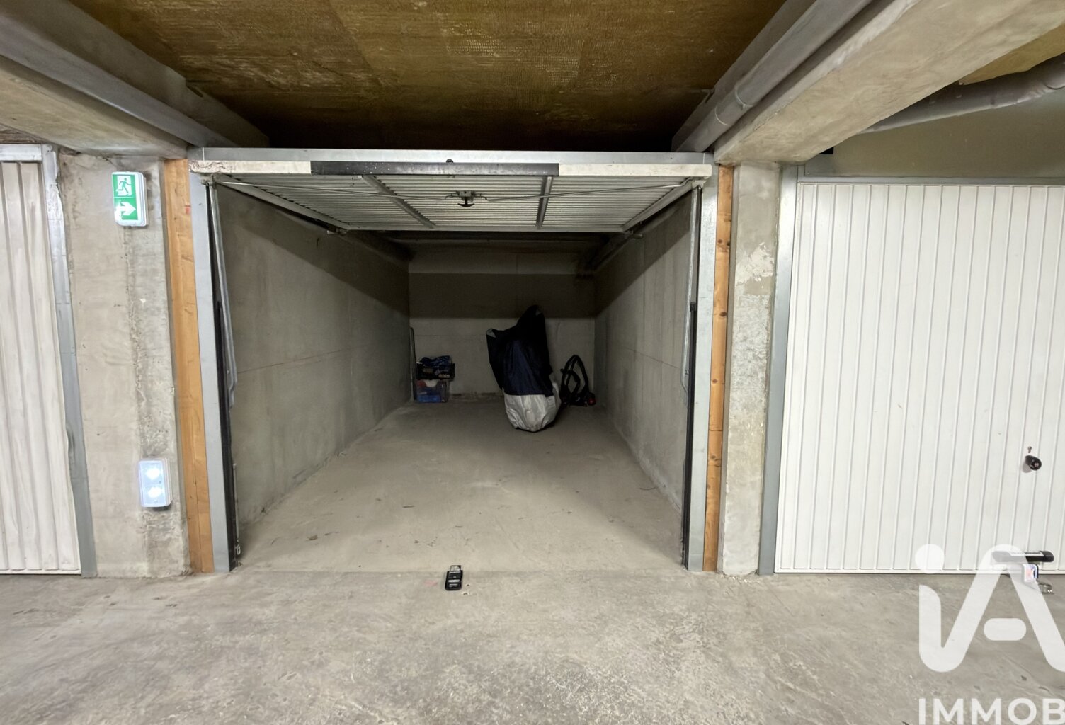 Vente Garage 14 m&sup2; — photo 1