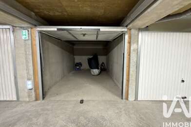 Garage  27000 €