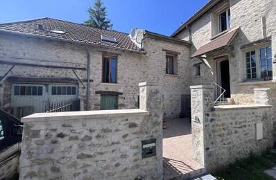 Maison en pierre de 5 pièces principales — photo du bien