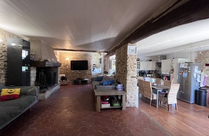 Maison en pierre de 5 pièces principales — photo 3