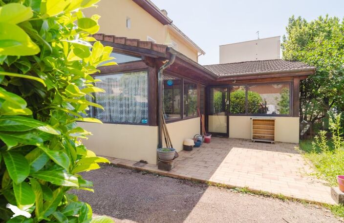 Vente maison 4 pièces 97 m² Décines-Charpieu (69150) — photo 2