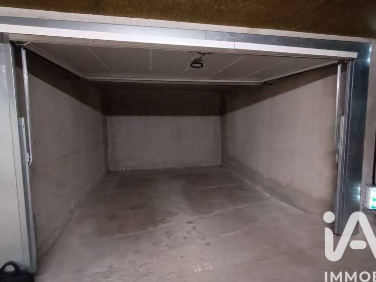 Vente Garage 19 m&sup2; — photo 1