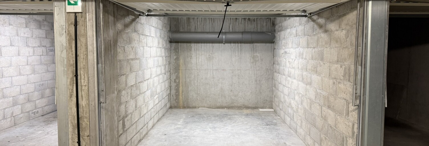Garage  13 m² à vendre à Saint-Cyr-au-Mont-d'Or (69450)