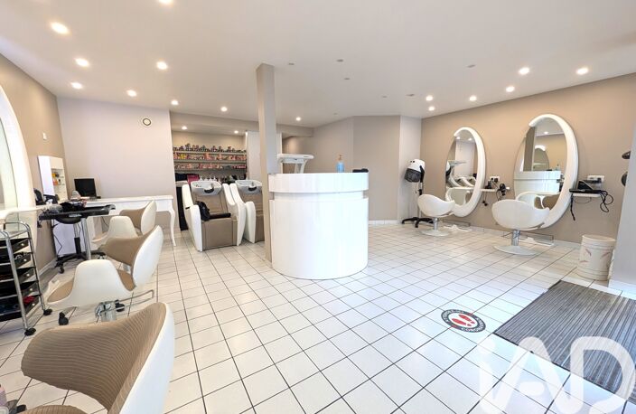 Vente Esthétique, Coiffure 93 m&sup2; — photo 2