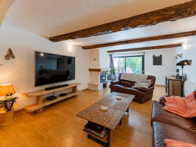 Villa de 6 pièces principales — photo du bien