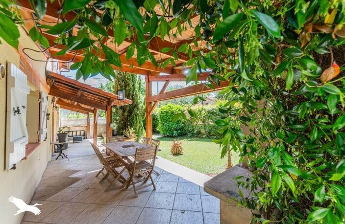 Villa de 6 pièces principales — photo 2