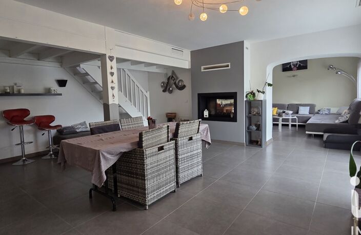 Vente Maison/villa 8 pièces — photo 3