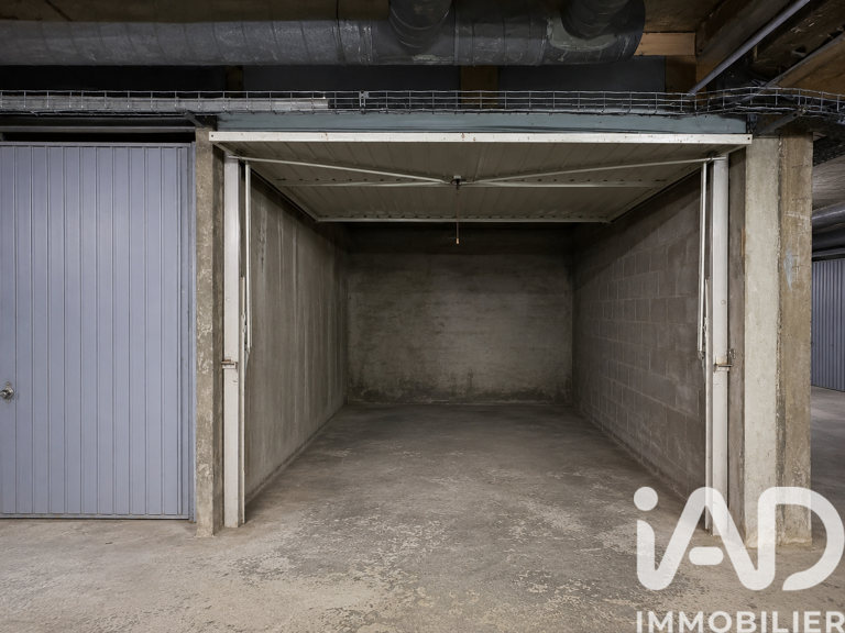 Vente Garage 12 m&sup2; — photo 1