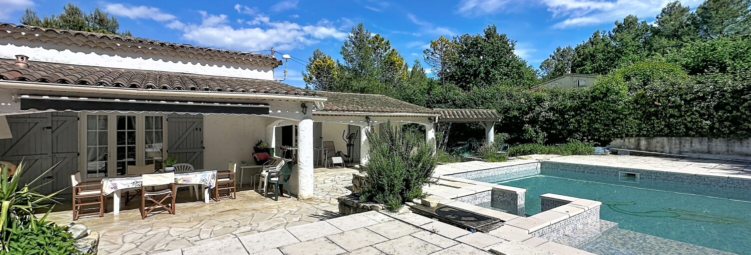 Maison 10 Pièces 160 m² à vendre à Tourrettes (83440)