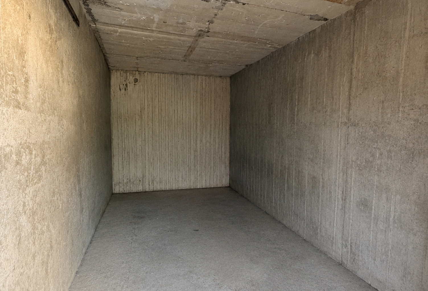 Vente Garage 15 m&sup2; — photo 1