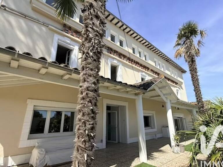 Vente Boutique/Local commercial 1 200 m&sup2; — photo 1