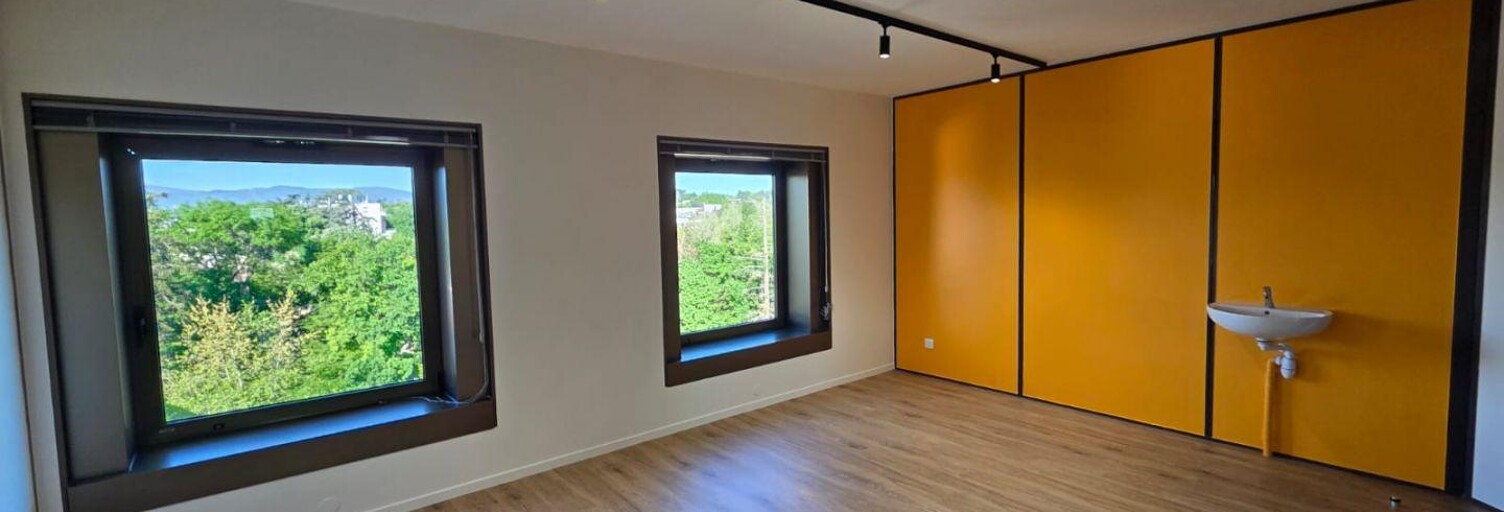 Commerce  22 m² à louer à Écully (69130)
