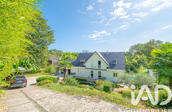 Vente Maison/villa 10 pièces — photo 2