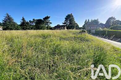 Terrain  230000 €