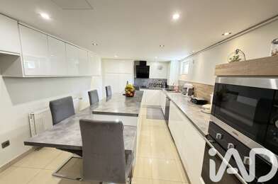 Appartement 4 pièces 210000 €