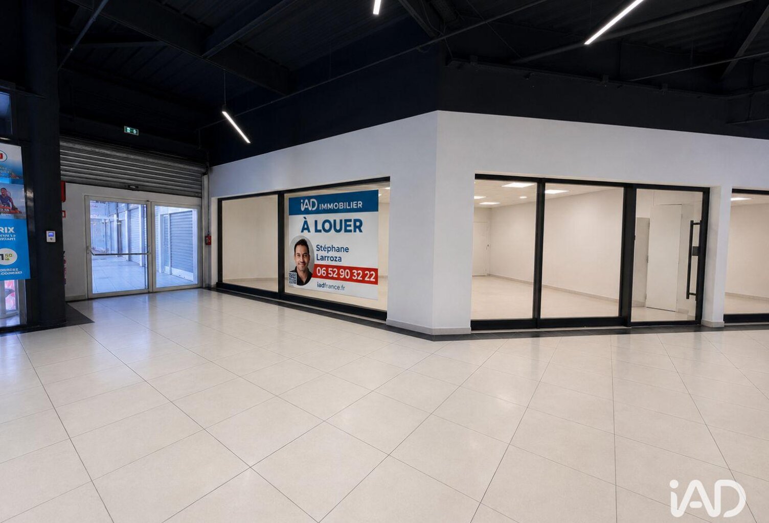 Location Boutique/Local commercial 100 m&sup2; — photo 1